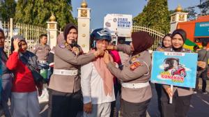 Ditlantas Polda Riau Kampanye Keselamatan Lalin dan Green Policing di Area CFD